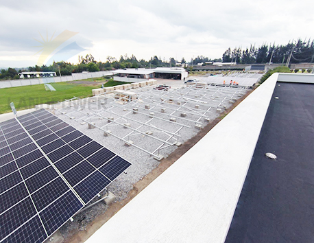 Ecuador szolár földre szerelhető 334,4 kW és tetőre szerelhető 231 kW