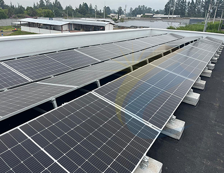 Ecuador lapostetős ballasztos napelemes szerelés 30KW